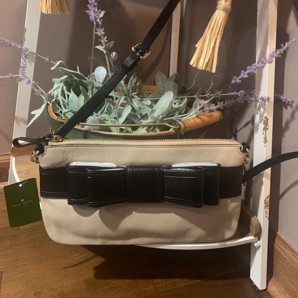 NWT Kate Spade Celina Villabella Avenue Bone & Black Leather Bow Crossbody Bag - Picture 2 of 16